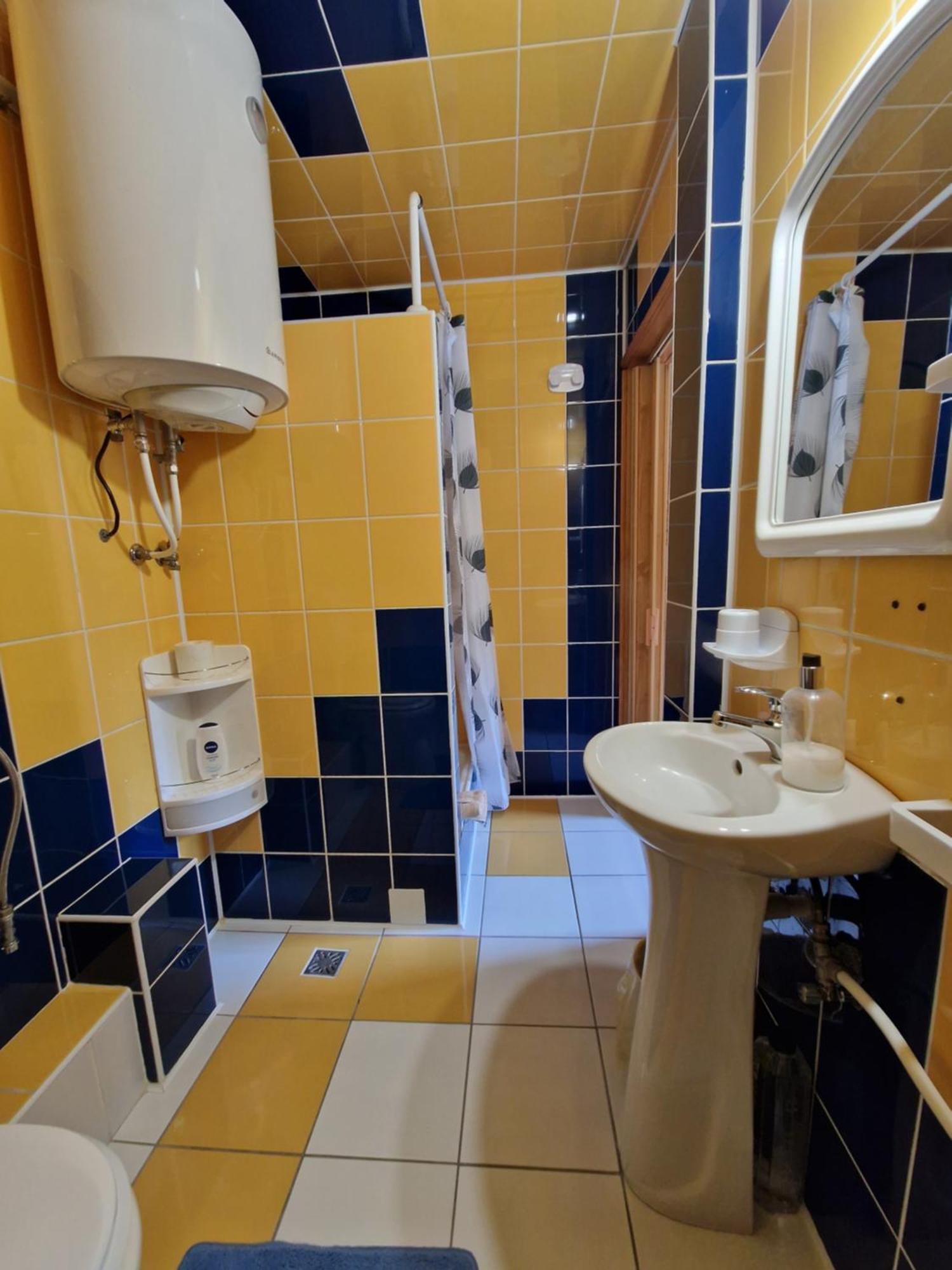 Voro Mold Hotel Гура Хуморулуй Екстериор снимка