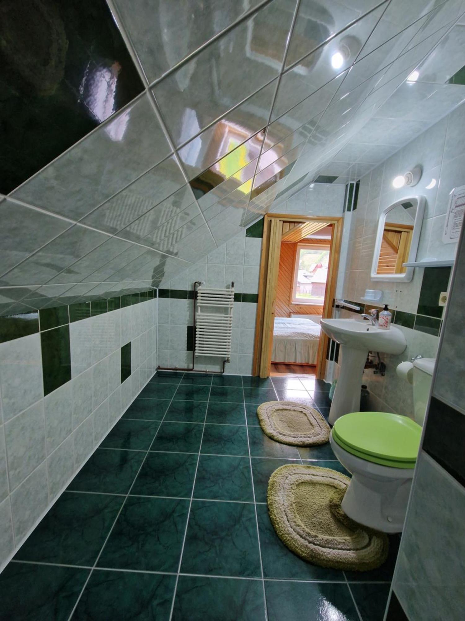 Voro Mold Hotel Гура Хуморулуй Екстериор снимка