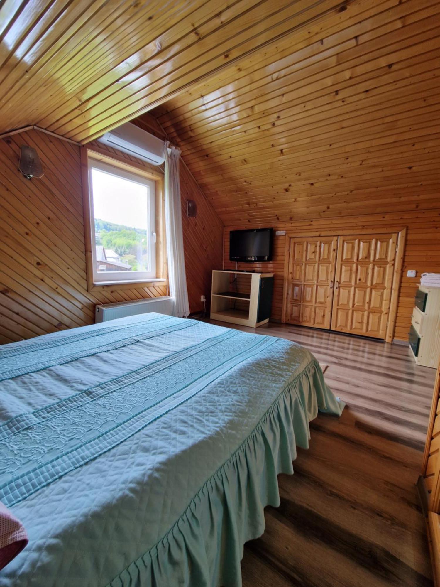 Voro Mold Hotel Гура Хуморулуй Екстериор снимка