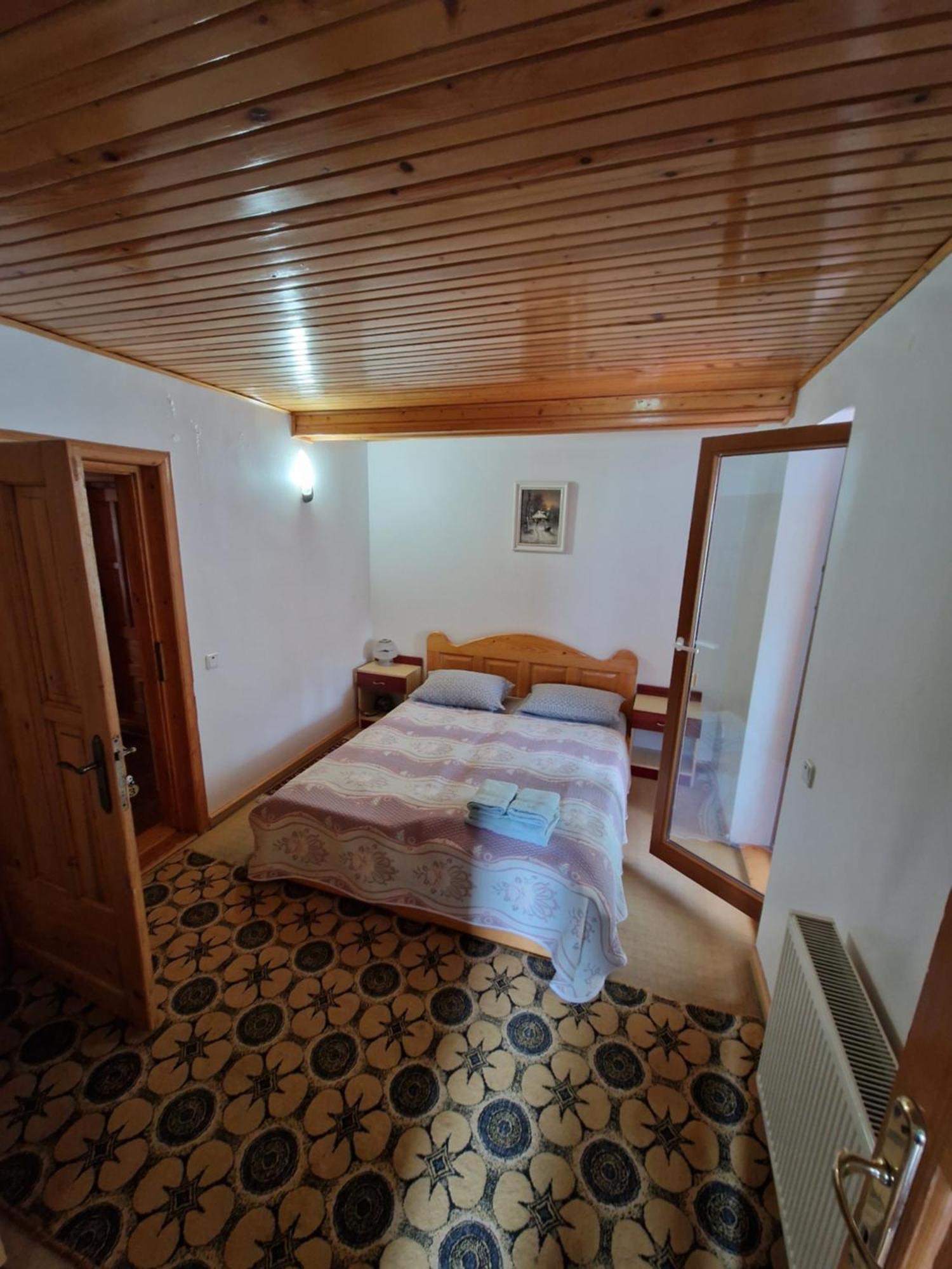 Voro Mold Hotel Гура Хуморулуй Екстериор снимка