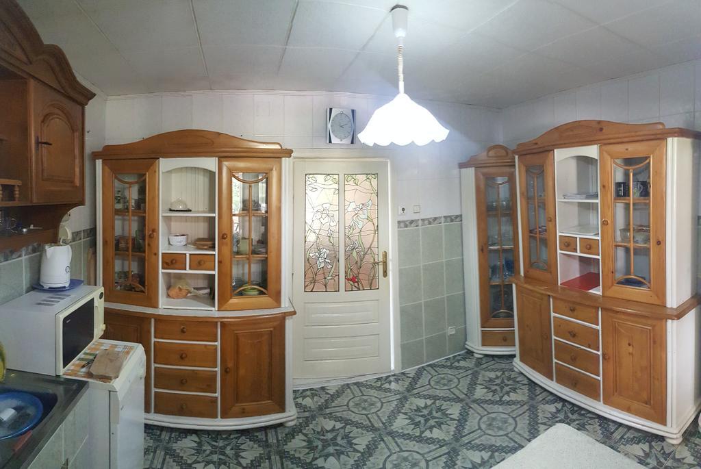 Voro Mold Hotel Гура Хуморулуй Екстериор снимка